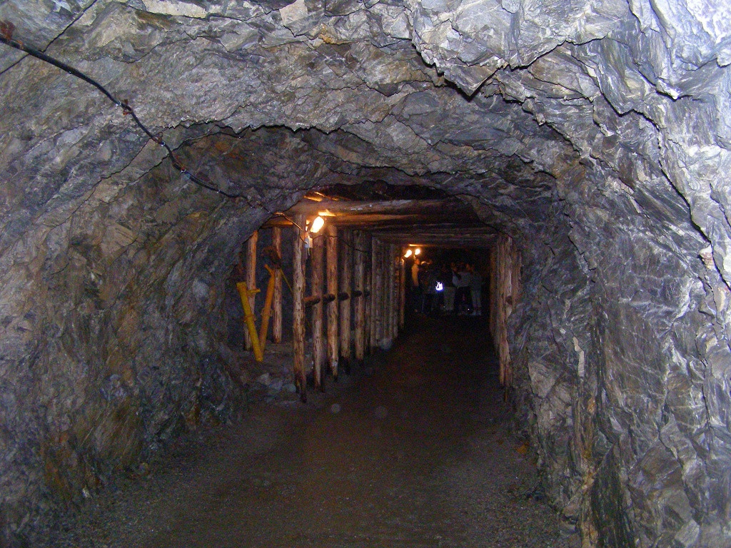Tunnels of Sztolnia Gertruda